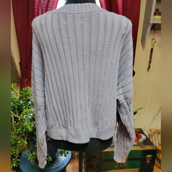 Hollister womens medium lavender cropped chainknit sweater slouchy - Picture 6 of 8